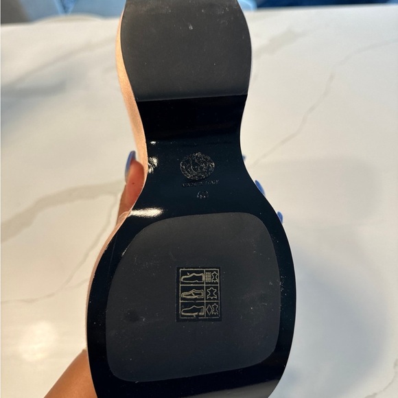 Versace shoes - Picture 5 of 9